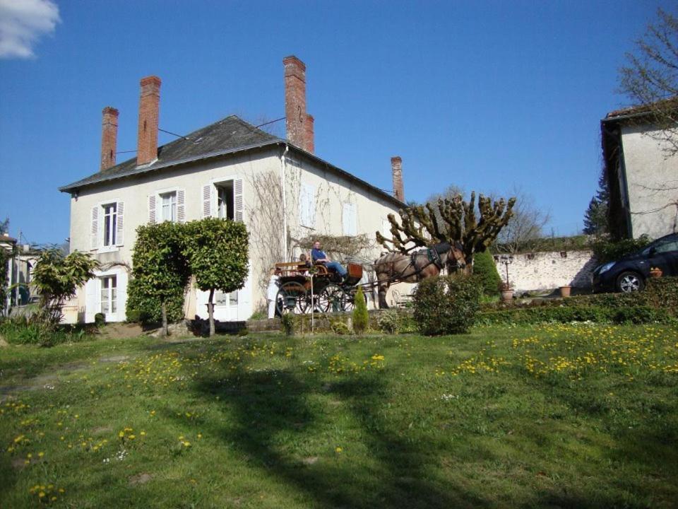 Bed and Breakfast Domaine De La Dame De Lauriere Solignac Екстер'єр фото