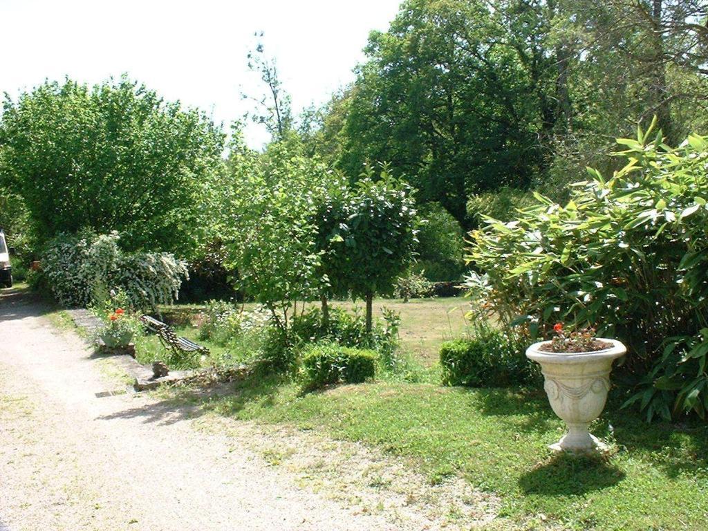 Bed and Breakfast Domaine De La Dame De Lauriere Solignac Екстер'єр фото